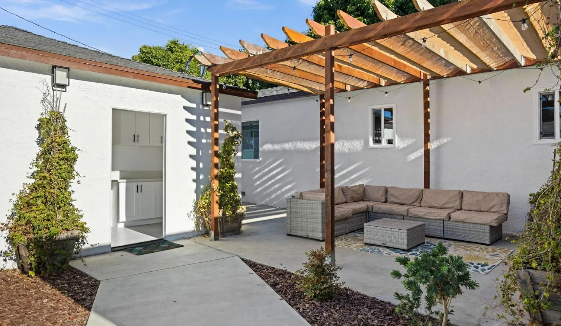 Holiday home New Listing Culver City Modern Retreat 4 Bed With Spa Los Angeles United States