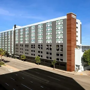 Hilton Garden Angeles Airport Отель